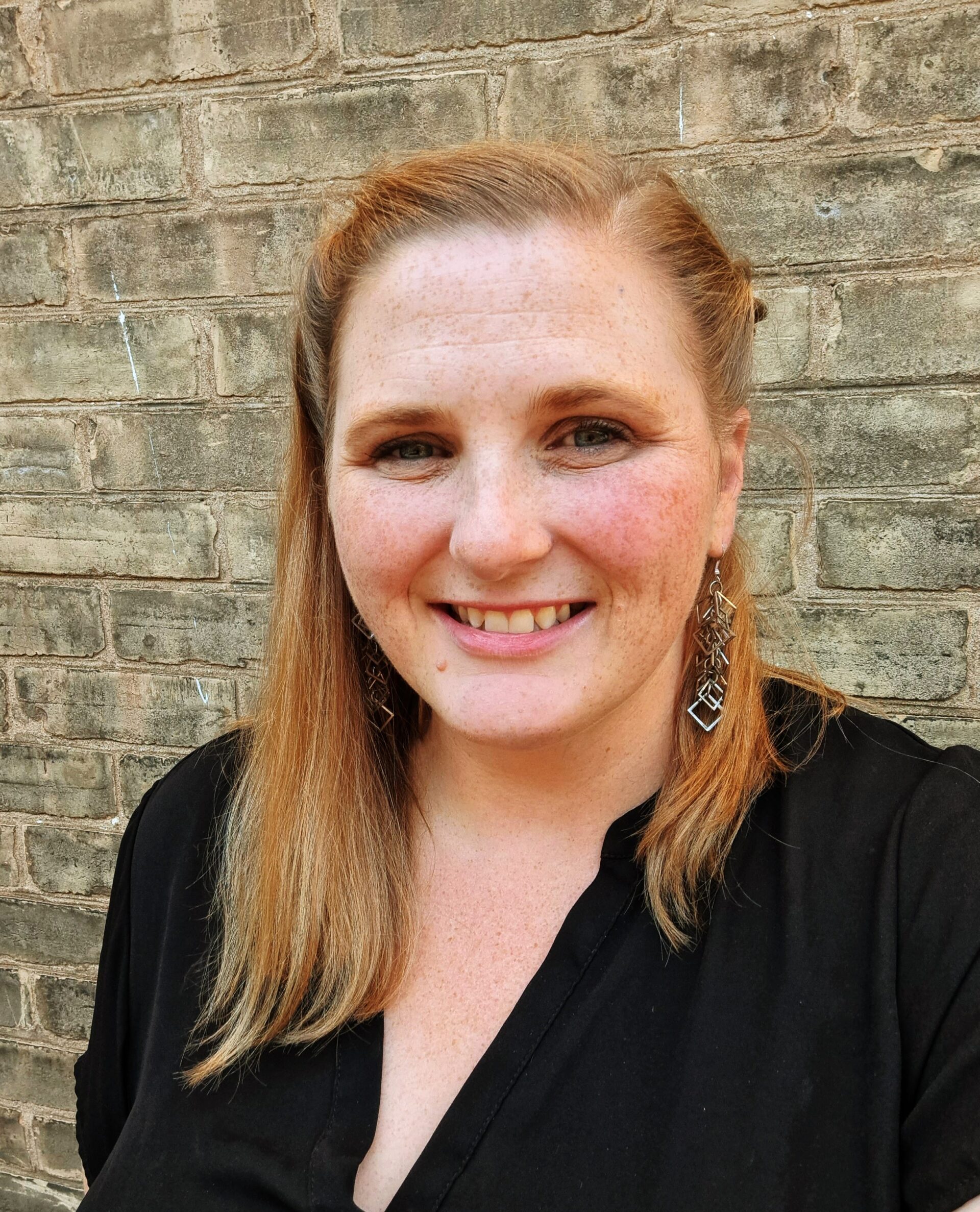 Liz Gosse Headshot